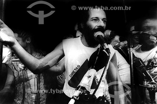  Subject: Joao Bosco at the Comicio das Diretas in front of Nossa Senhora da Candelaria Church / Place: Rio de Janeiro city - Rio de Janeiro state (RJ) - Brazil / Date: 04/1984 