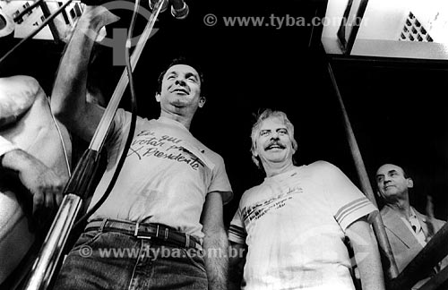  Subject: Osmar Santos and Hugo Carvana at the Comicio das Diretas in front of Nossa Senhora da Candelaria Church / Place: Rio de Janeiro city - Rio de Janeiro state (RJ) - Brazil / Date: 04/1984 