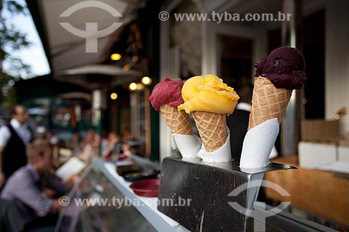  Subject: Berthillon Ice Cream - Saint Louis Island / Place: Paris city - France - Europe / Date: 08/2011 