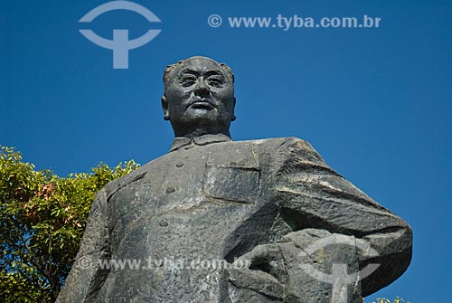  Subject: Statue of Chen Yi - First Mayor of Shanghai / Place: Shanghai - China - Asia / Date: 11/2006 