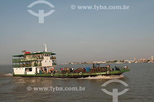  Subject: Tugboat  in the Guajara Bay / Place: Belem city - Para state (PA) - Brazil / Date: 12/2010 