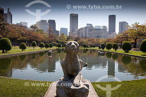  Subject: Paris Square with buildings from the city centre in the background / Place: Gloria neighborhood - Rio de Janeiro city - Rio de Janeiro state (RJ) - Brazil / Date: 08/2011 