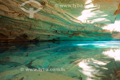  Subject: Poço Azul in Chapada Diamantina / Place: Iraquara city - Bahia state (BA) - Brazil / Date: 07/2011 