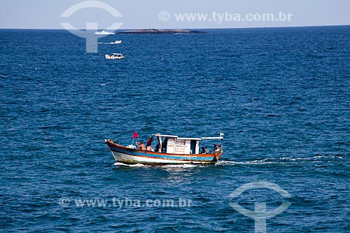  Subject: Fishing boat in front of Ipanema Beach / Place: Ipanema neighborhood - Rio de Janeiro city - Rio de Janeiro state (RJ) - Brazil / Date: 05/2011 