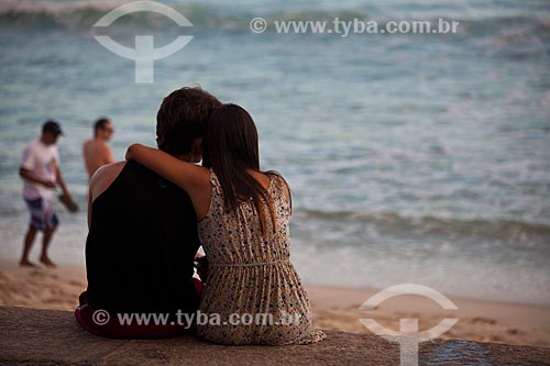  Subject: Couple of teens in Arpoador Beach / Place: Ipanema neighborhood - Rio de Janeiro city - Rio de Janeiro state (RJ) - Brazil / Date: 05/2011 