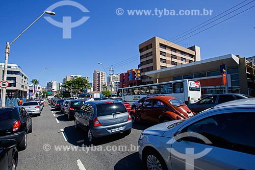  Subject: Traffic on Manuel Dias da Silva Avenue / Place: Pituba neighborhood - Salvador city - Bahia state (BA) - Brazil / Date: 07/2011 