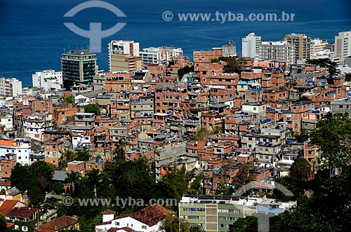  Subject: Cantagalo Slum with buildings of Ipanema in the background / Place: Copacabana Neighborhood - Rio de Janeiro city - Rio de Janeiro state (RJ) - Brazil / Date: 07/2011 