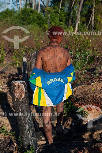  Subject: Indian Kalapalo with body painting and Brazil shirt / Place: Querencia city - Mato Grosso state (MT) - Brazil / Date: 07/2011 