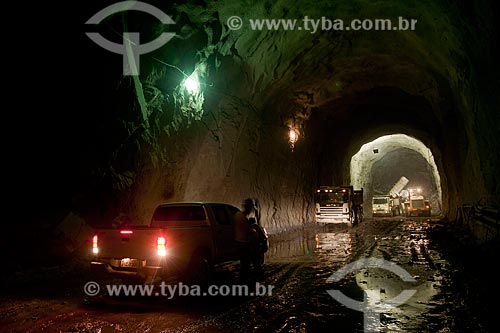 Subject: Inside the Cunca I  tunnel under the Mountain Monte Herebe - Project for Integration of the Sao Francisco River with the watersheds of the Septentrional Northeast / Place: Sao Jose de Piranhas city - Paraiba state (PB) - Brazil / Date: 10/2 
