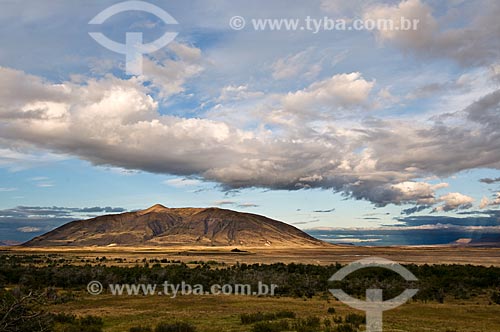  Subject: Mountain in the Patagonia Desert / Place: El Calafate city - Santa Cruz Province - Argentina - South America / Date: 02/2010 