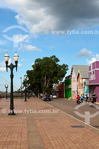  Subject: Gameleira Sidewalk and street in Rio Branco city / Place: Rio Branco city - Acre state (AC) - Brazil / Date: 11/2011 