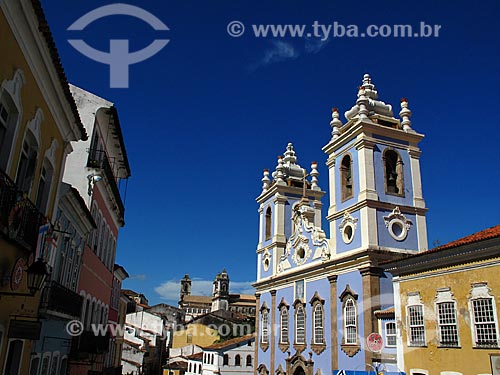  Subject: Facade of historic houses and Nossa Senhora do Rosarios dos Pretos Church in Pelourinho / Place: Salvador city - Bahia state (BA) - Brazil / Date: 01/2012 