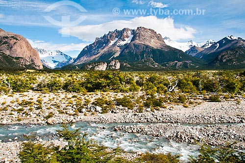  Subject: Piedras Blancas Glacier Trail / Place: El Chalten city - Santa Cruz Province - Argentina - South America / Date: 02/2010 