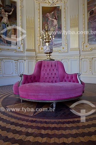  Subject: Armchairs in the foreground with painting of Rodolfo Amoedo in rotunda of foyer of noble counter in the background / Place: Rio de Janeiro city - Rio de Janeiro state (RJ) - Brazil / Date: 02/2011 