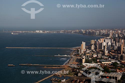  Subject: Buildings on the edge of Fortaleza city / Place: Meireles neighborhood - Fortaleza city - Ceara state (CE) - Brazil / Date: 12/2011 