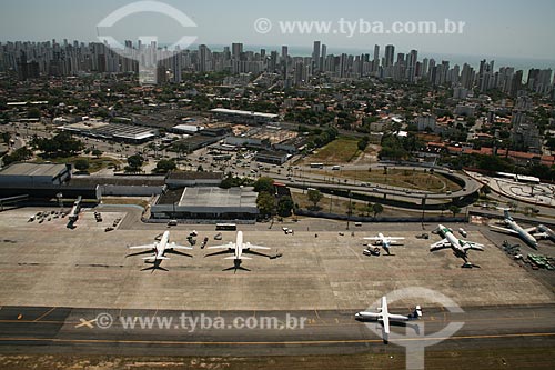  Subject: Aerial view of Recife International Airport / Guararapes Gilberto Freyre / Place: Recife city - Pernambuco state (PE) - Brazil / Date: 10/2011 