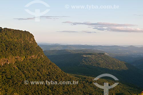  Subject: Quilombo Valley seen from the mirante of Laje da Pedra Park / Place: Canela city - Rio Grande do Sul state (RS) - Brazil / Date: 01/2012 