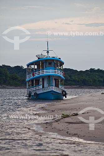  Subject: Boat on Negro River / Place: Amazonas state (AM) - Brazil / Date: 10/2011 