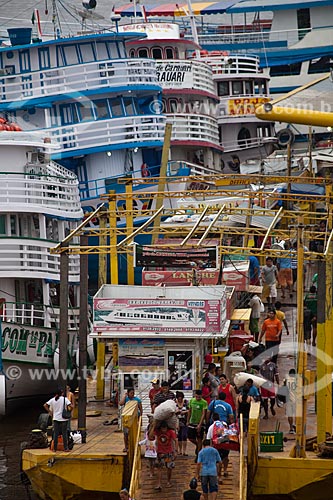  Subject: Boats in the port of Manaus / Place: Manaus city - Amazonas state (AM) - Brazil / Date: 10/2011 