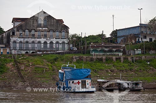  Subject: Boat clinic in port of Itacoatiara / Place: Itacoatiara city - Amazonas state (AM) - Brazil / Date: 10/2011 