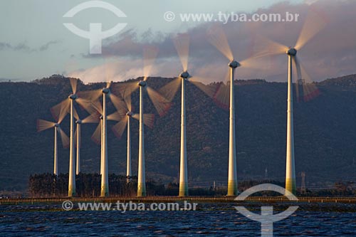  Subject: Wind energy generators of Osorio Wind Farm / Place: Osorio city - Rio Grande do Sul state (RS) - Brazil / Date: 09/2011 