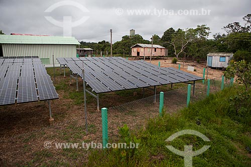  Subject: Mini photovoltaic plant on riverine community of Sobrado - Luz Para Todos Project / Place: Novo Airao city - Amazonas state (AM) - Brazil  / Date: 10/2011 