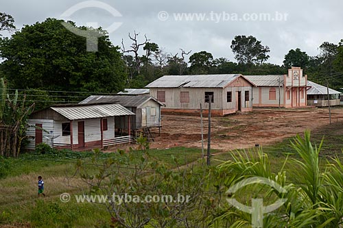  Subject: Mini photovoltaic plant on riverine community of Sobrado - Luz Para Todos Project / Place: Novo Airao city - Amazonas state (AM) - Brazil  / Date: 10/2011 