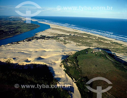  Subject: Aerial view of Morro dos Conventos beach / Place: Ararangua city - Santa Catarina state (SC) - Brazil/ Date: 06/2009 