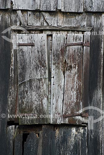  Subject: Window of old barn - Italian colony / Place: Garibaldi city - Rio Grande do Sul state (RS) - Brazil / Date: 02/2012 