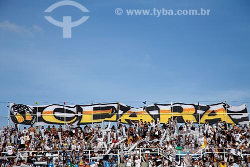  Subject: Fans during the game Ceara x Santos by the Campeonato Brasileiro Serie A (Brazilian Soccer Championship Serie A) / Place: Fortaleza city - Ceara state (CE) - Brazil / Date: 11/2011 