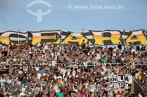  Subject: Fans during the game Ceara x Santos by the Campeonato Brasileiro Serie A (Brazilian Soccer Championship Serie A) / Place: Fortaleza city - Ceara state (CE) - Brazil / Date: 11/2011 