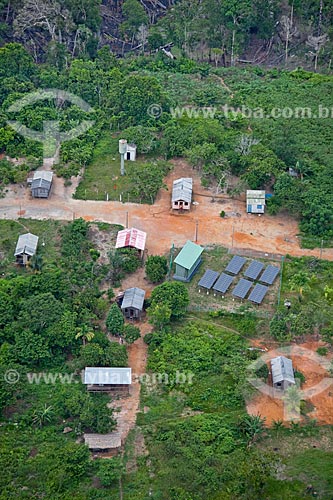  Subject: Aerial view of riverine community of Bom Jesus do Puduari / Place: Novo Airao city - Amazonas state (AM) - Brazil / Date: 10/2011 