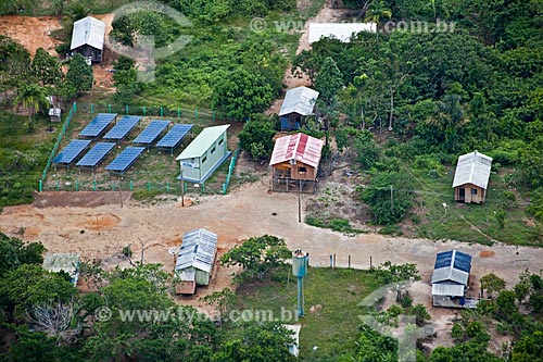  Subject: Aerial view of riverine community of Bom Jesus do Puduari / Place: Novo Airao city - Amazonas state (AM) - Brazil / Date: 10/2011 