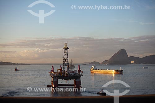  Subject: View of Petroleum platform and ship / Place: Rio de Janeiro city - Rio de Janeiro state (RJ) - Brazil / Date: 10/2011 