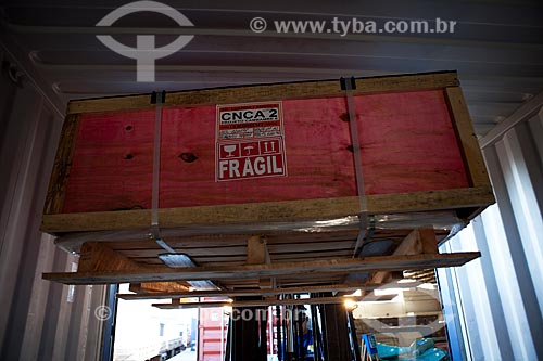  Subject: Worker operating a forklift in Santo Cristo Terminal - Portuary Zone of Rio de Janeiro / Place: Rio de Janeiro city - Rio de Janeiro state (RJ) - Brazil / Date: 01/2012 