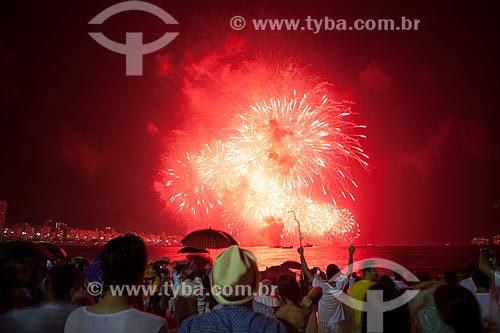  Subject: Fireworks during the reveillon on Copacabana Beach / Place: Copacabana  neighborhood - Rio de Janeiro city - Rio de Janeiro state (RJ) - Brazil / Date: 12/2011 