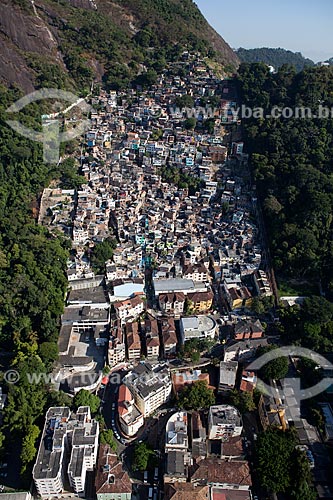  Subject: Aerial view of Santa Marta Slum  / Place: Botafogo neighborhood - Rio de Janeiro city - Rio de Janeiro state (RJ) - Brazil / Date: 03/2012 