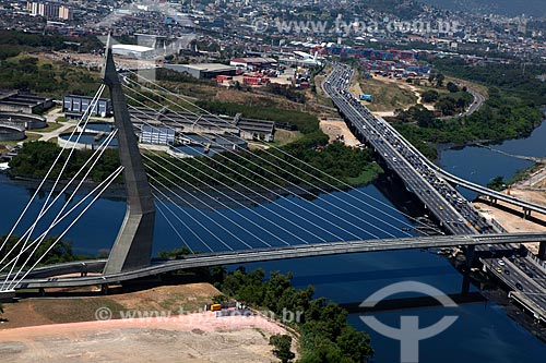  Subject: Aerial view of the Saber Bridge with Sewage Treatment Station Alegria / Place: Rio de Janeiro city - Rio de Janeiro state (RJ) - Brazil / Date: 03/2012 