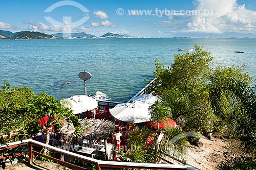  Subject: Restaurant in Sambaqui and downtown of Florianopolis city in the background / Place: Florianopolis - Santa Catarina state (SC) - Brazil / Date: 04/2012 