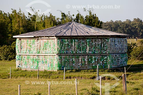  Subject: House made from recycled plastic bottles / Place: Mostardas city - Rio Grande do Sul state (RS) - Brazil / Date: 02/2012 
