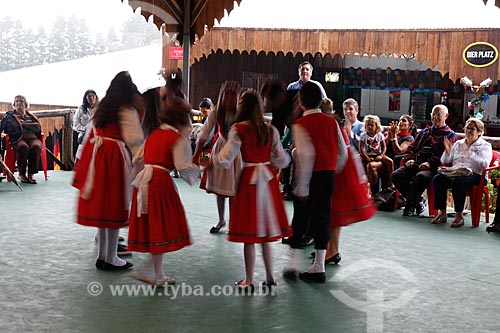  Subject: German folk dancing at the Fair of Cologne - Dance Immer Lustig (always happy) / Place: Gramado city - Rio Grande do Sul state (RS) - Brazil / Date: 02/2012 