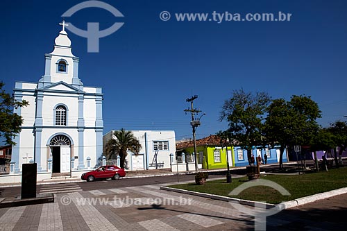  Subject: Mother Church Sao Luiz King of France and houses with azorean style / Place: Mostardas city - Rio Grande do Sul state (RS) - Brazil / Date: 02/2012 