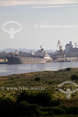  Subject: Port of Pelotas in Sao Goncalo channel / Place: Pelotas city - Rio Grande do Sul state (RS) - Brazil / Date: 02/2012 