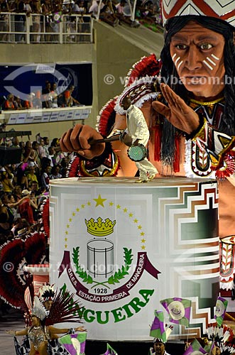  Subject: Parade of Estacao Primeira de Mangueira Samba School - Highlight dancing in the floats - Plot in 2012 - I?m going to celebrate! I am an Indian Chief, I am Mangueira / Place: Rio de Janeiro city - Rio de Janeiro state (RJ) - Brazil / Date: 0 