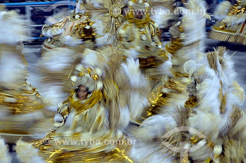  Subject: Parade of Unidos da Tijuca Samba School - Baianas Wing - Plot in 2012 - The day on which all the royalty landed on the Avenue to crown King Luiz of the Sertao? / Place: Rio de Janeiro city - Rio de Janeiro state (RJ) - Brazil / Date: 02/201 