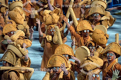  Parade of Unidos da Tijuca Samba School - Merrymakers of wing in homage the ceramist of Caruaru Mestre Vitalino - Plot in 2012 - The day on which all the royalty landed on the Avenue to crown King Luiz of the Sertao  - Rio de Janeiro city - Rio de Janeiro state (RJ) - Brazil