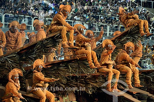  Parade of Unidos da Tijuca Samba School - Floats in homage the ceramist of Caruaru Mestre Vitalino - Plot in 2012 - The day on which all the royalty landed on the Avenue to crown King Luiz of the Sertao  - Rio de Janeiro city - Rio de Janeiro state (RJ) - Brazil