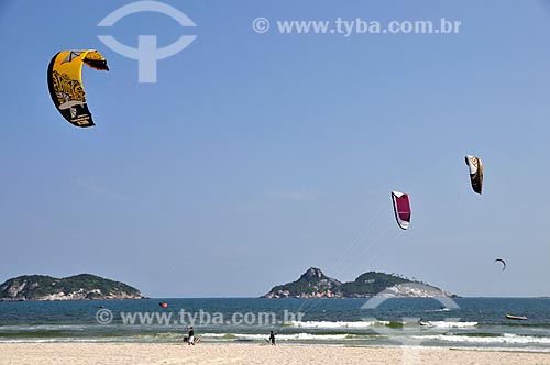  Subject: Kitesurf in Barra da Tijuca Beach / Place: Barra da Tijuca neighborhood - Rio de Janeiro city - Rio de Janeiro state (RJ) - Brazil / Date: 11/2011 