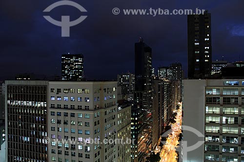  Subject: Buildings in the city center with night lighting / Place: City center - Rio de Janeiro city - Rio de Janeiro state (RJ) - Brazil / Date: 04/2012 