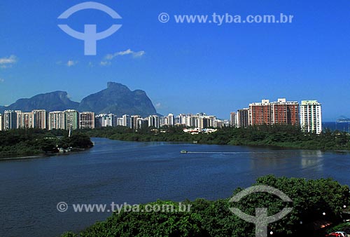  Subject: Marapendi Lagoon with buildings and Rock of Gavea in the background / Place: Barra da Tijuca neighborhood - Rio de Janeiro city - Rio de Janeiro state (RJ) - Brazil / Date: 04/2012 